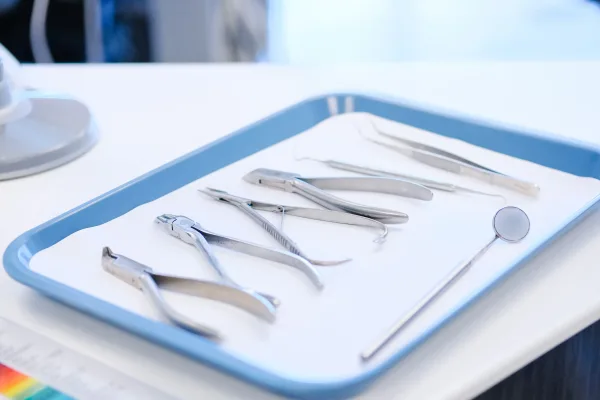 emergency dental extraction